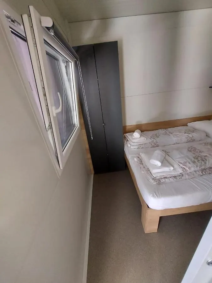 Anna Mobile House Hotel Privlaka  Croatia